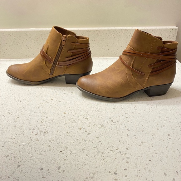 Brand New Madden Girl Ankle Boots - Picture 4 of 7